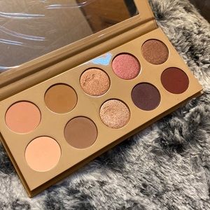 KKW eyeshadow palette